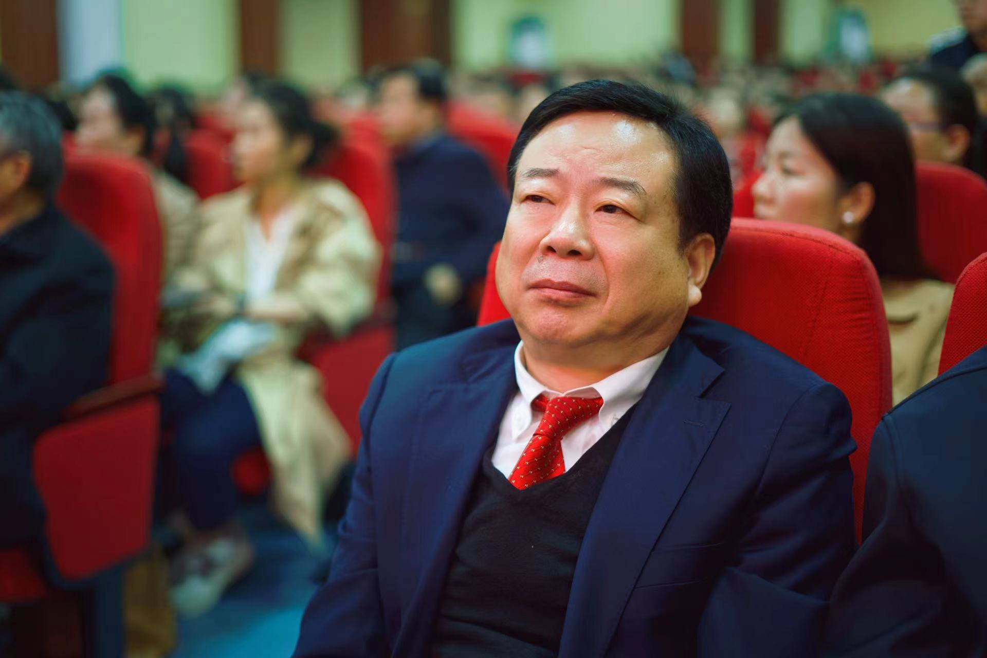 曾氏宗親聯(lián)合總會(huì)常務(wù)副會(huì)長(zhǎng)、河南省曾氏孝文化委員會(huì)會(huì)長(zhǎng)曾占國(guó)受邀參加河南省首屆“孝賢杯”征文大賽頒獎(jiǎng)典禮